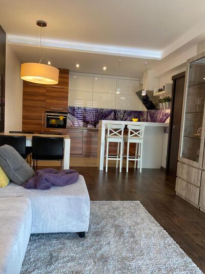 Salon 25